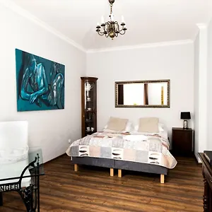 https://apartament-lagiewniki-apartment.gdanskhotel.org